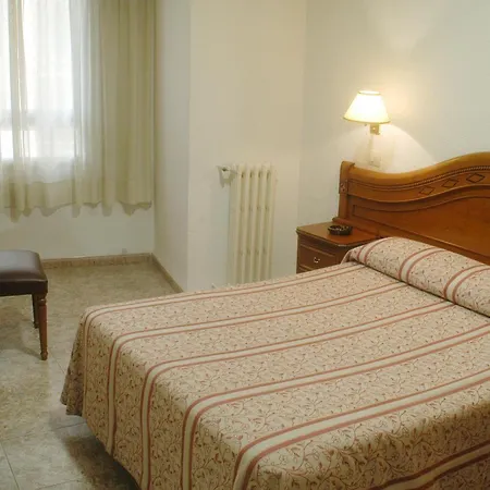 Riviera 2* קורדובה